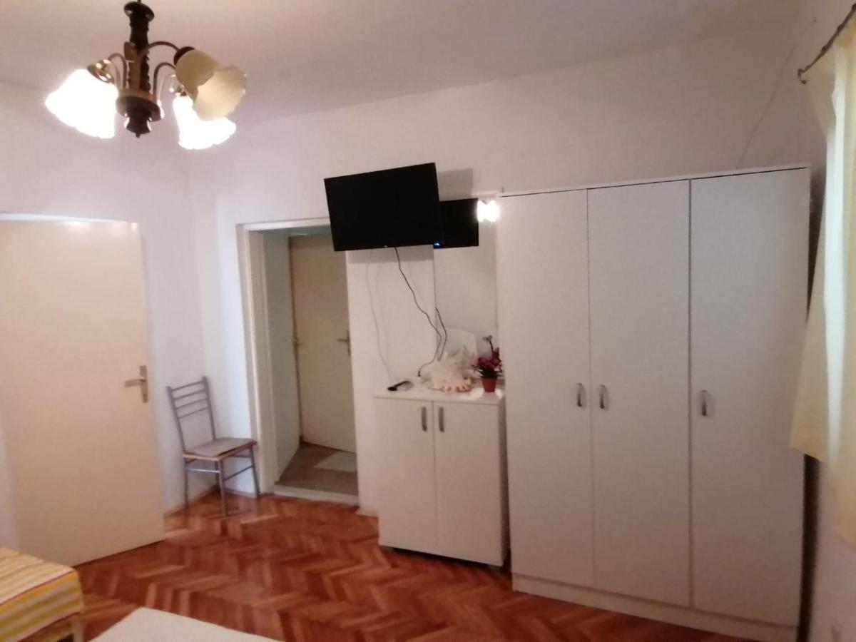 Apartments Piko2 Jelsa  Eksteriør bilde