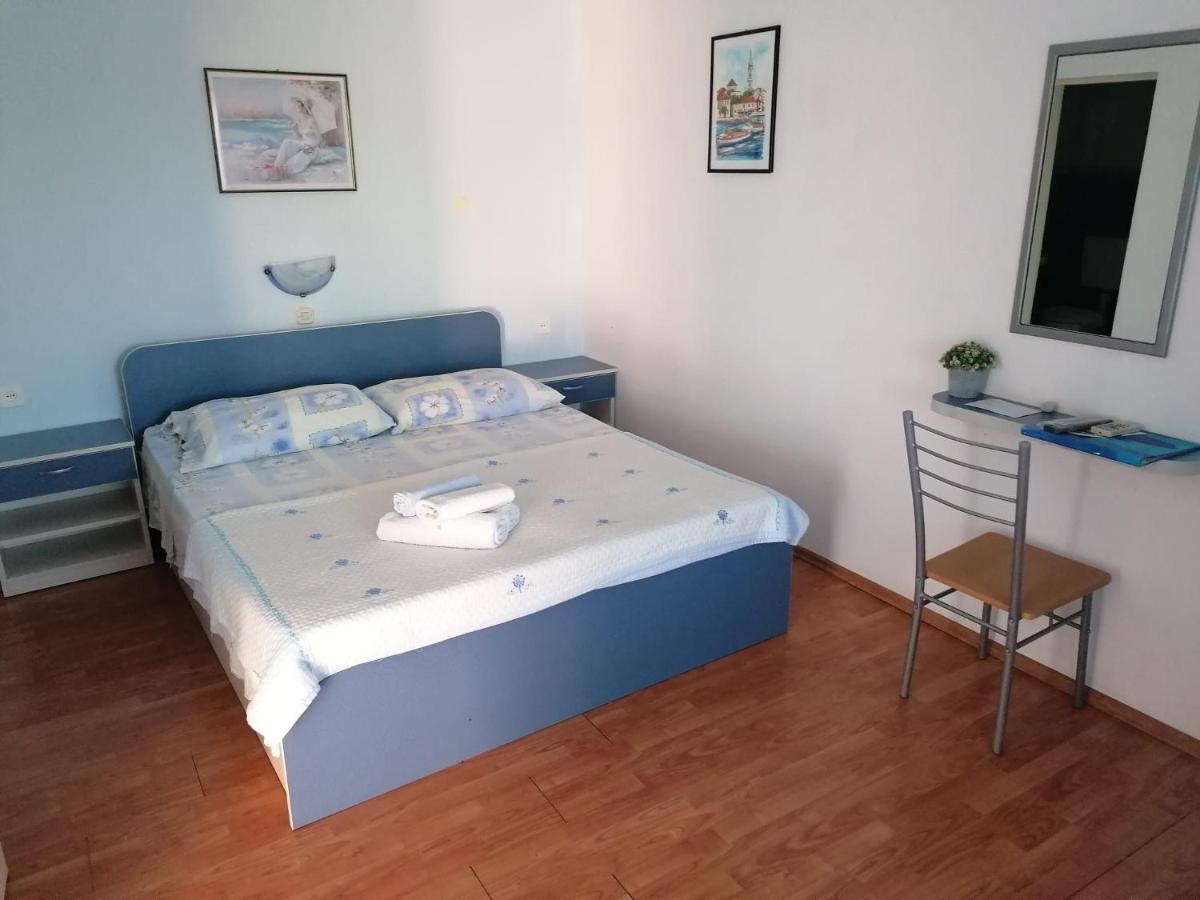 Apartments Piko2 Jelsa  Eksteriør bilde
